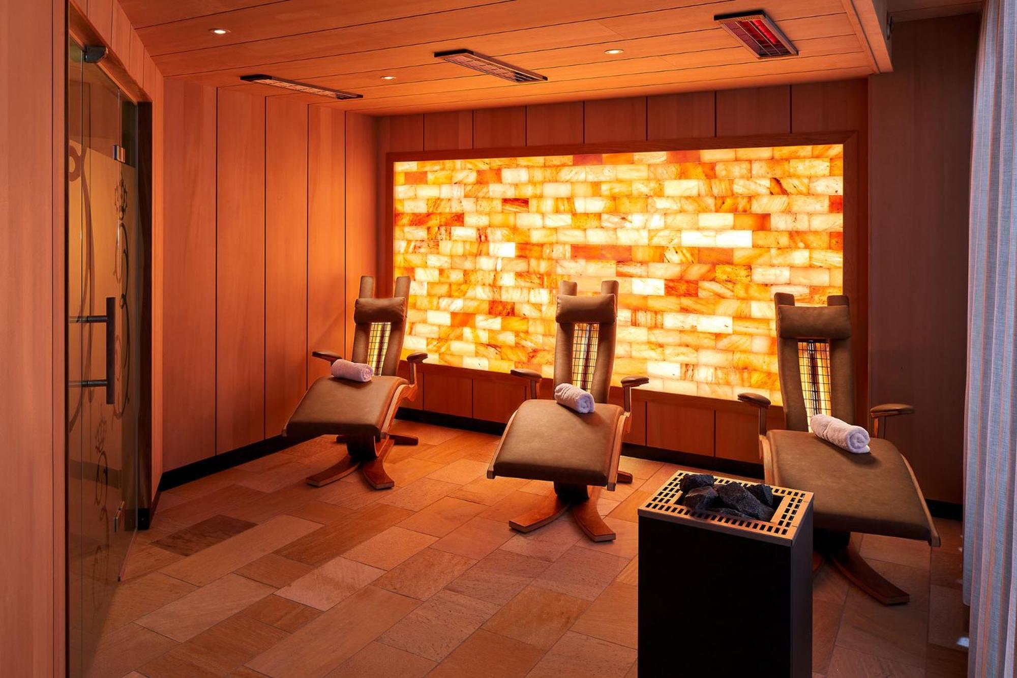 Hotel-Restaurant Erbprinz Ettlingen Exterior photo Salt room at the Four Seasons Hotel, Washington, D.C.